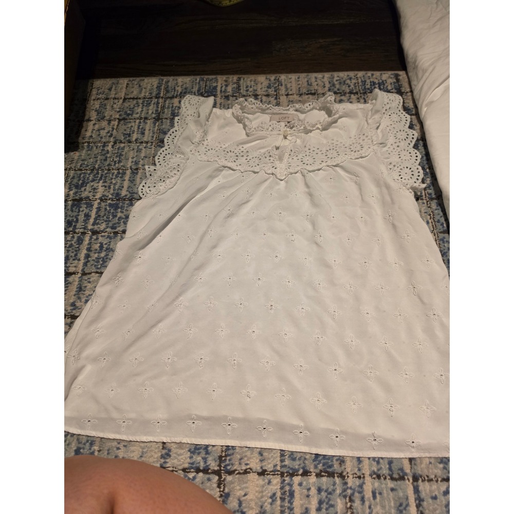 Loft Womens XL White Eyelet Ruffle Sleeveless Blouse Scalloped Trim Top